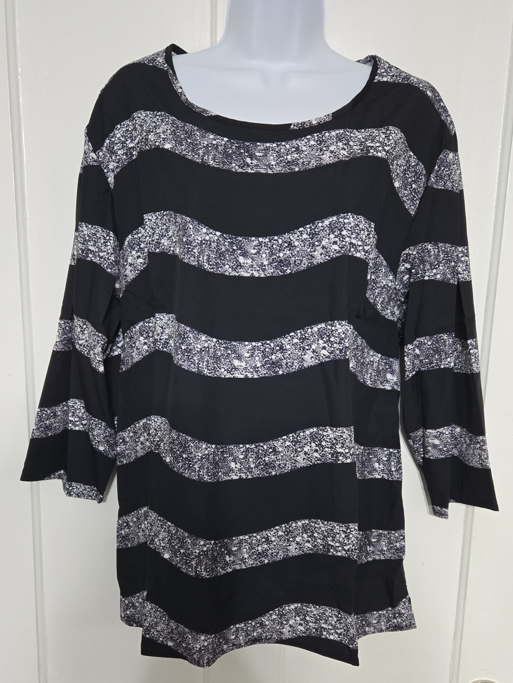 Summer Goth Black & Grey Top W 3/4 Sleeves 1X